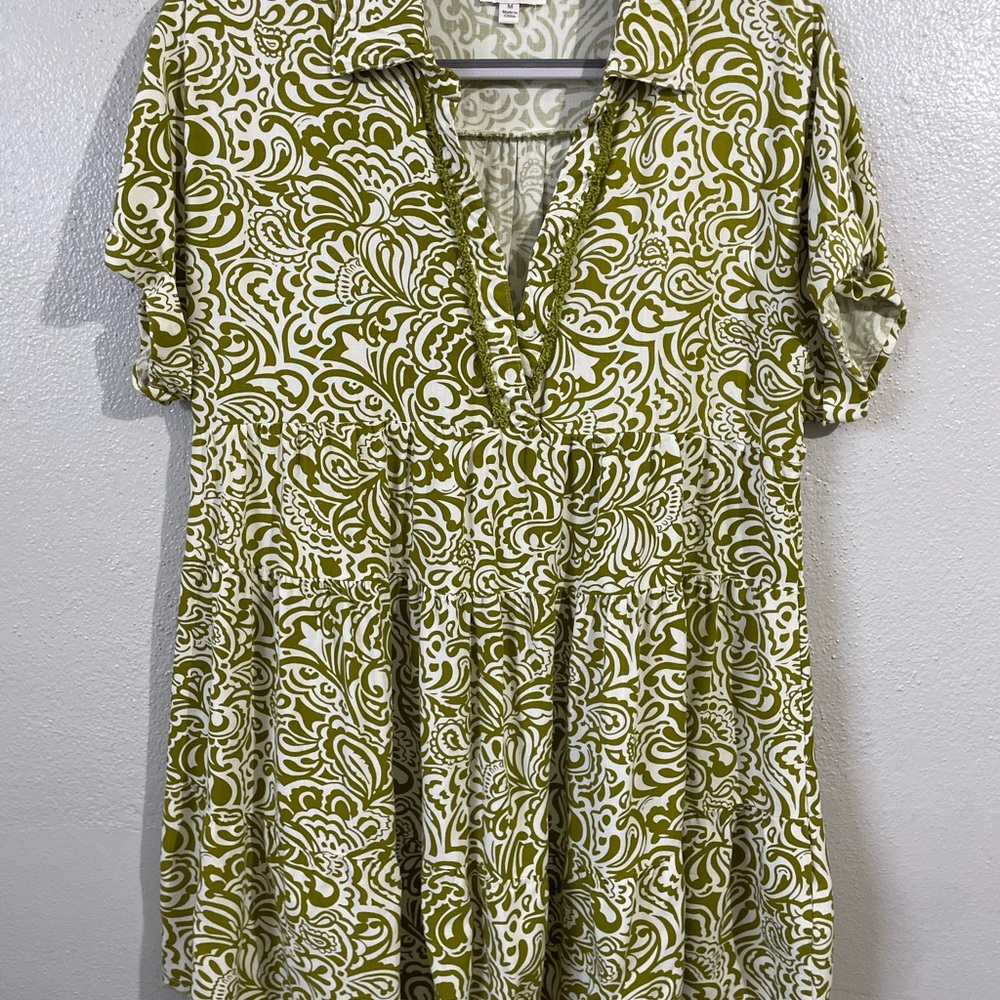 Umgee Cottagecore Floral Babydoll Flowly Top Green White Short Sleeve Medium